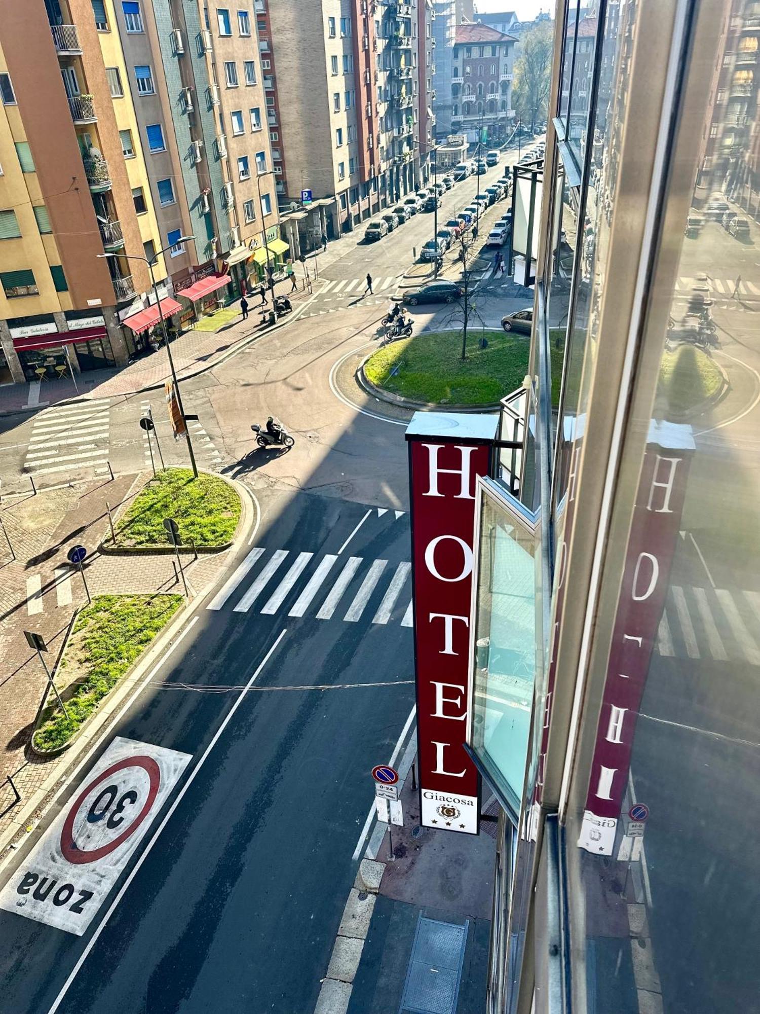 Hotel Giacosa Милан Экстерьер фото