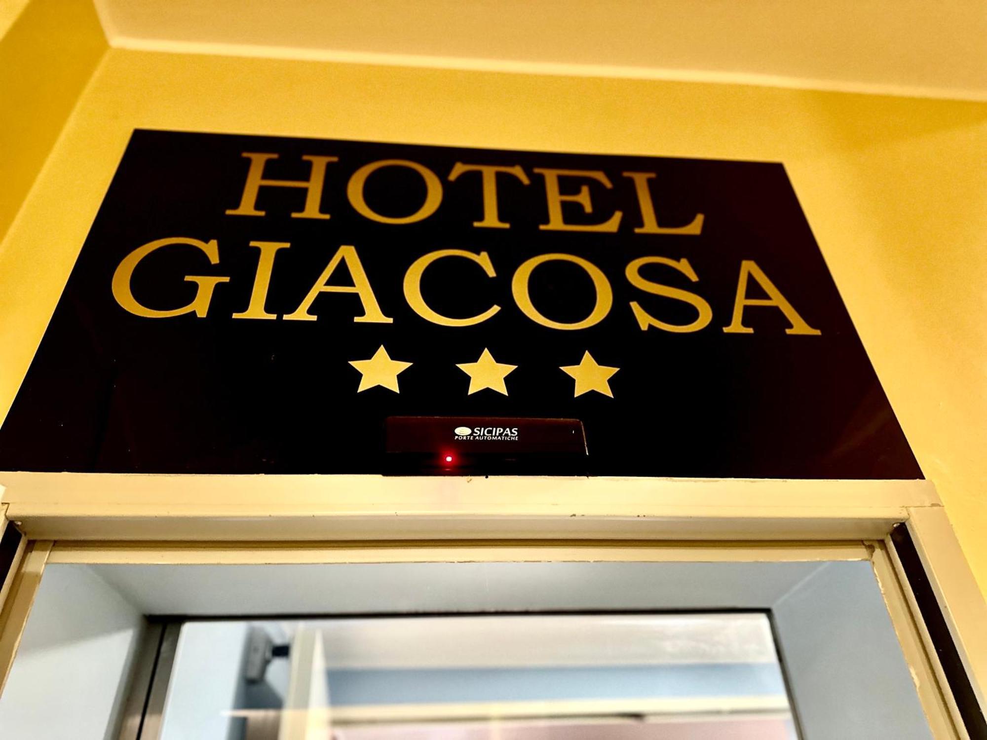 Hotel Giacosa Милан Экстерьер фото