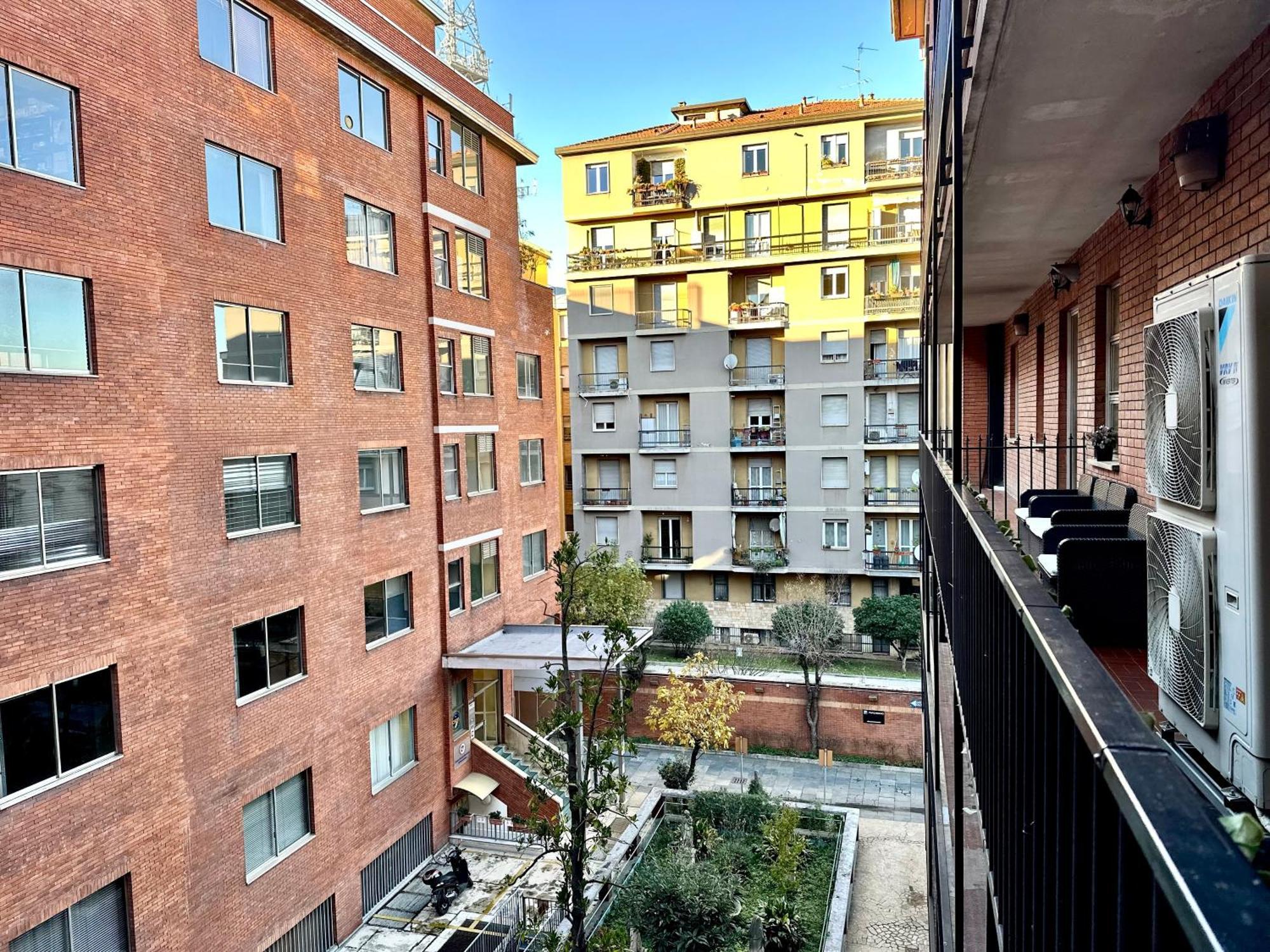 Hotel Giacosa Милан Экстерьер фото